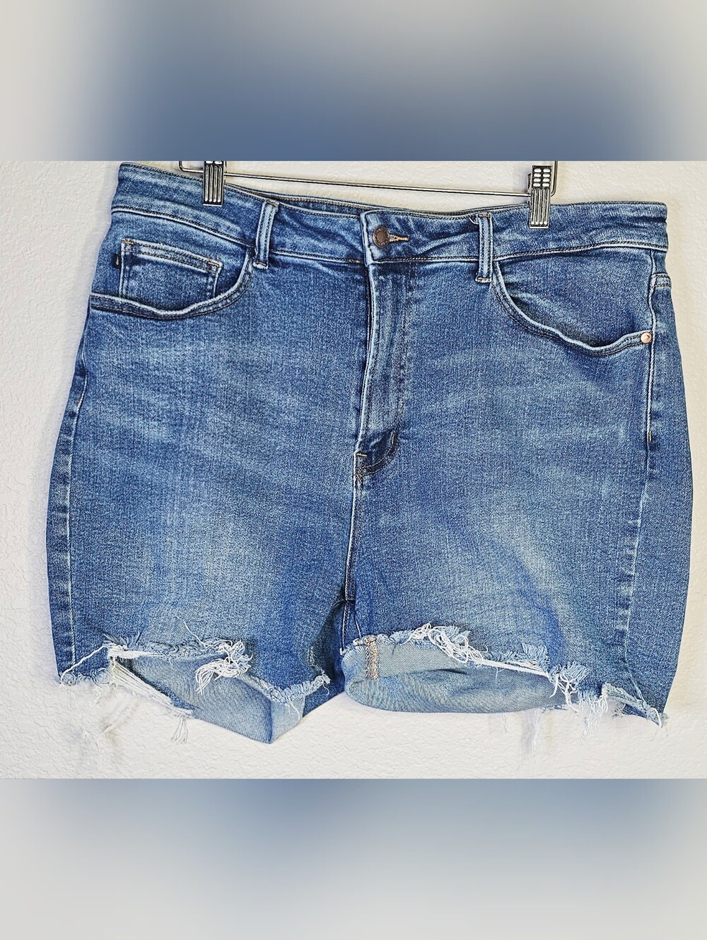 Judy Blue Distressed Denim Shorts Women's 3XL High Rise Cuffed Stretch Plus Size